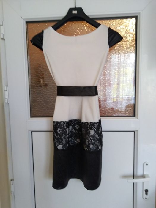 Дамски официални рокли