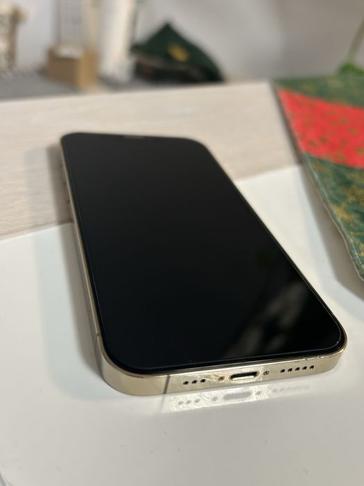 iPhone 12 pro gold