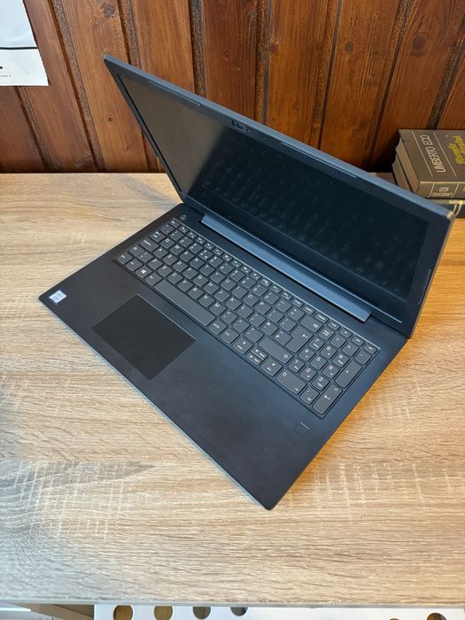 Laptop Lenovo, procesor Intel Core i5