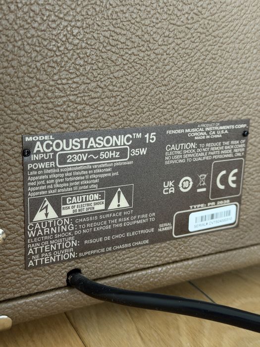 Amplificator Fender Acoustasonic 15