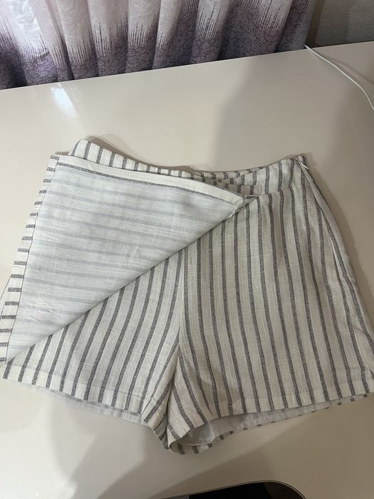 Шорты с запАхом.Покупала в страдивариусе