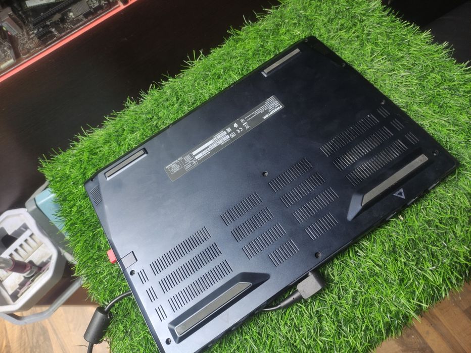 Acer predator triton 300