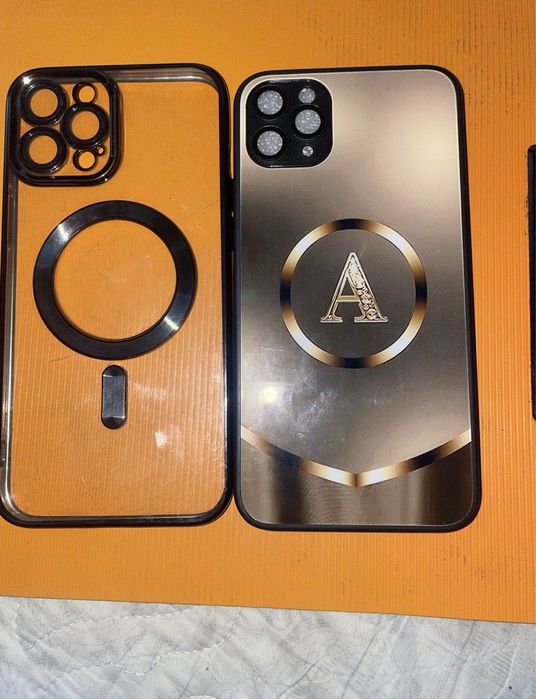 Vând huse iphon 12 pro max