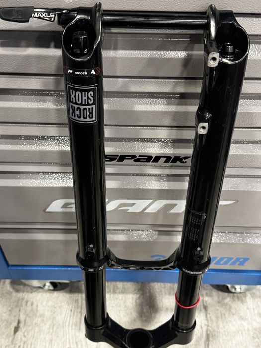 Вилка  Rock Shox Pike DebonAir+ 140 29