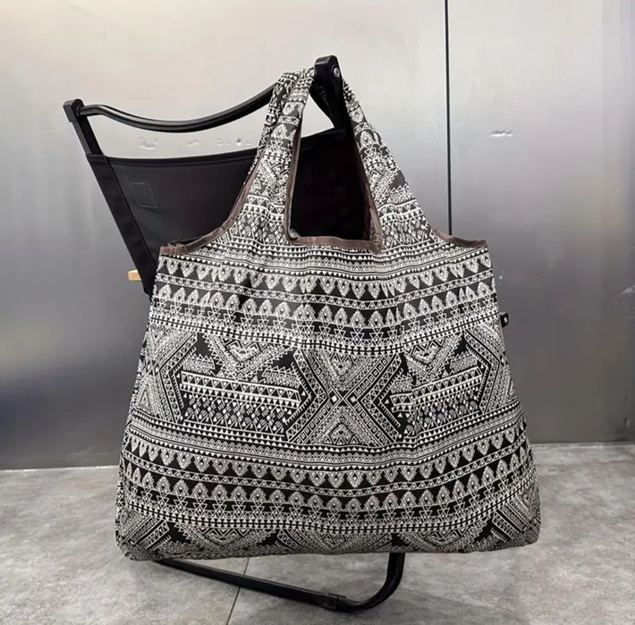 Дамски чанти дънкови, кожени, кадифе