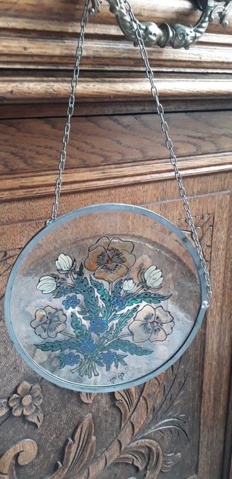 Tablouri pictate pe sticla cu cadru metalic si lantic