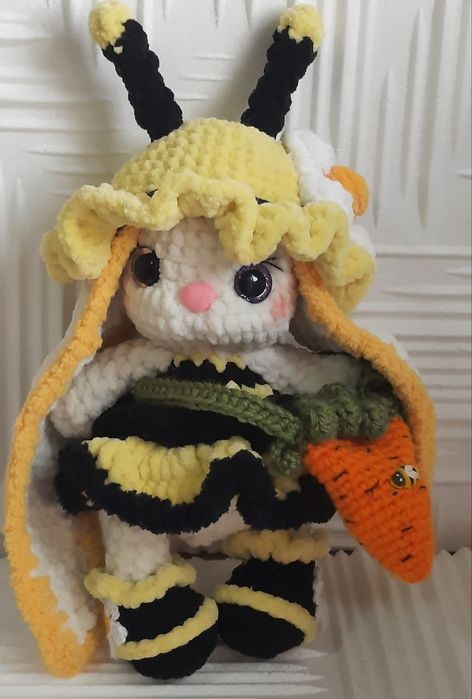 Вязаная игрушка ручной работы