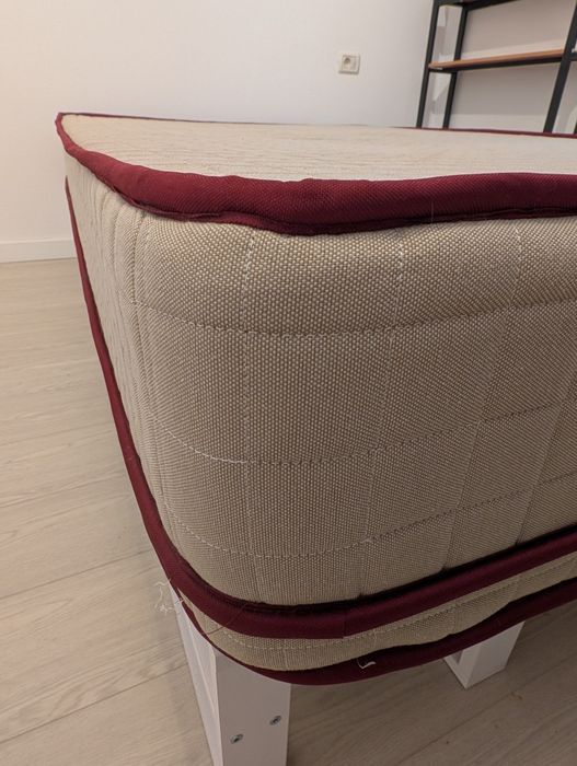 Saltea  Geladi memory foam  și cadru pat lemn