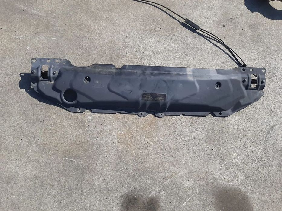traversa superioara cu broaste capota  bmw seria 5 e60  5164-7033741