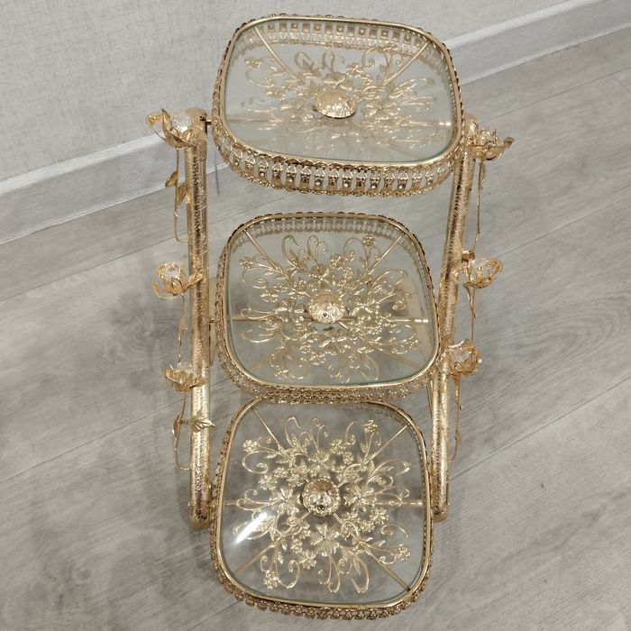 Продам посуду этажерка