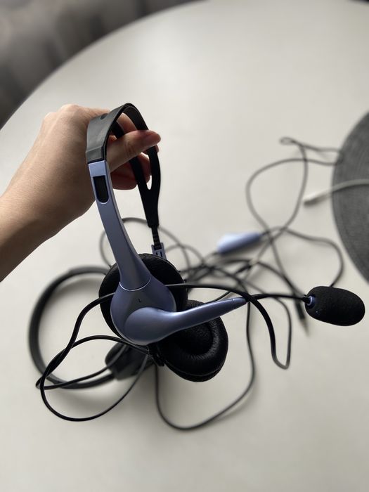 Продам наушники с микрофоном