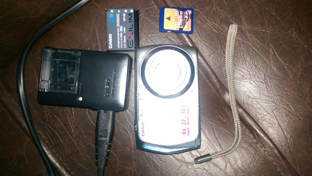 Фотоапарат - Casio EXILIM