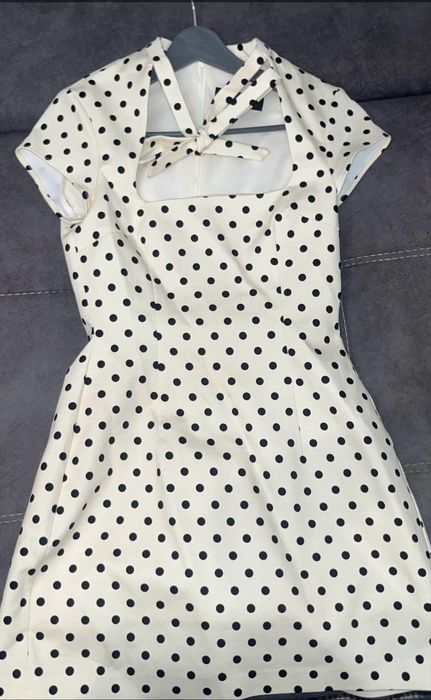 Платье Zara в горошек. Размер: XS
