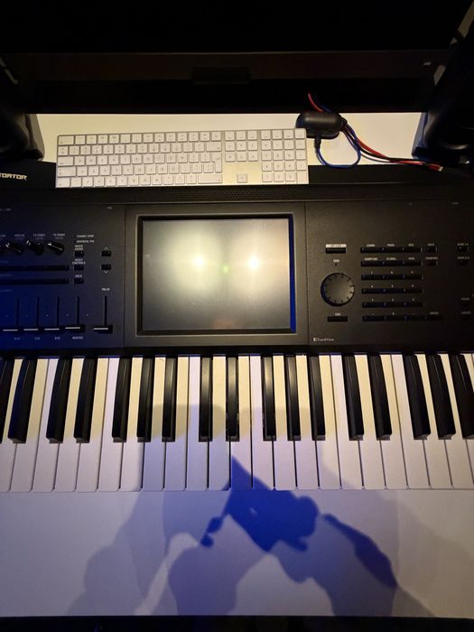 Korg KRONOS 3   Перфектен