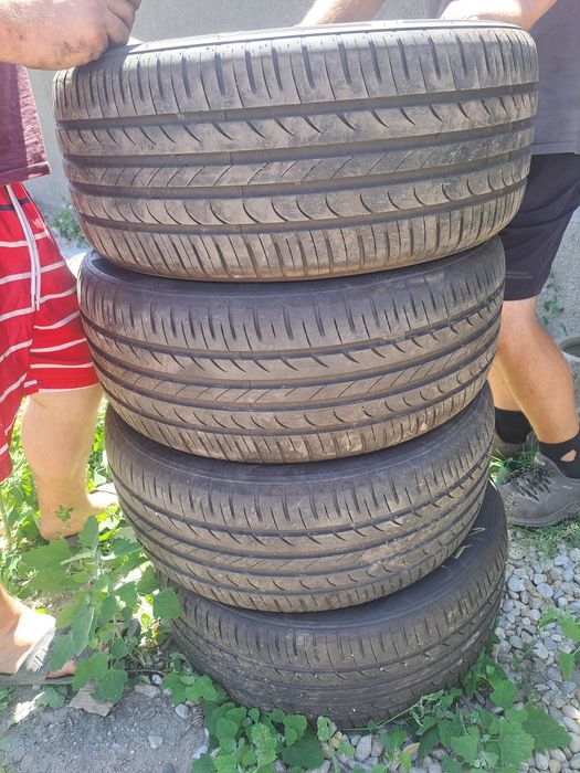 Vand set anvelope vara 225 50 17