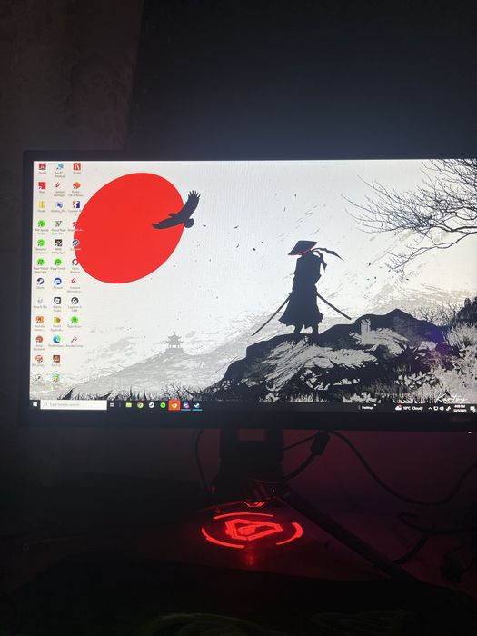 Vand schimb monitor asus rog strix