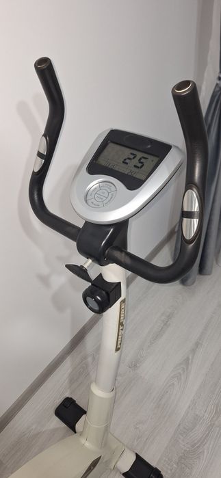 Vând Bicicletă Fitness