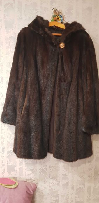 Шубка норковая с капюшоном