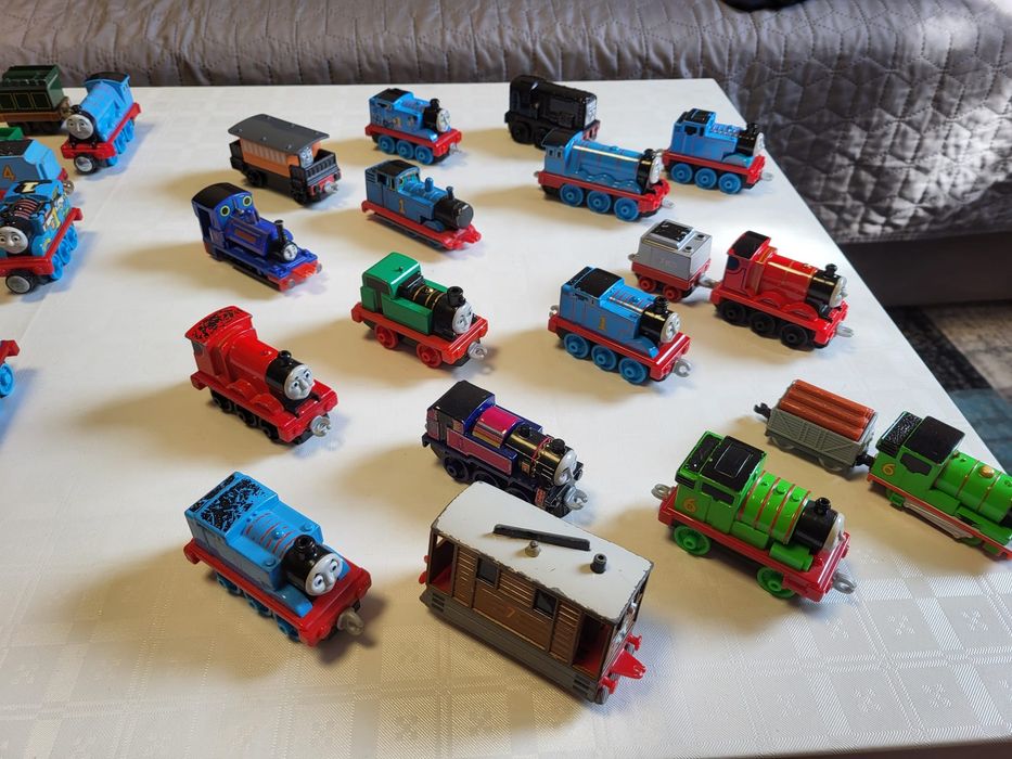 Thomas Metal cu Magnet sau Cârlig.