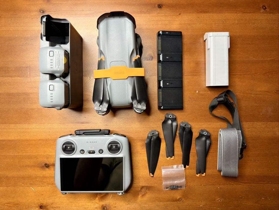 DJI Air 3 Fly More Combo