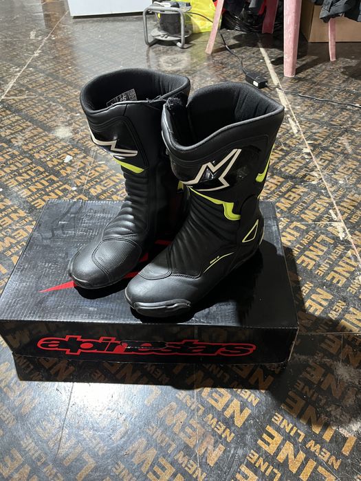 Мото екип и мото ботуши