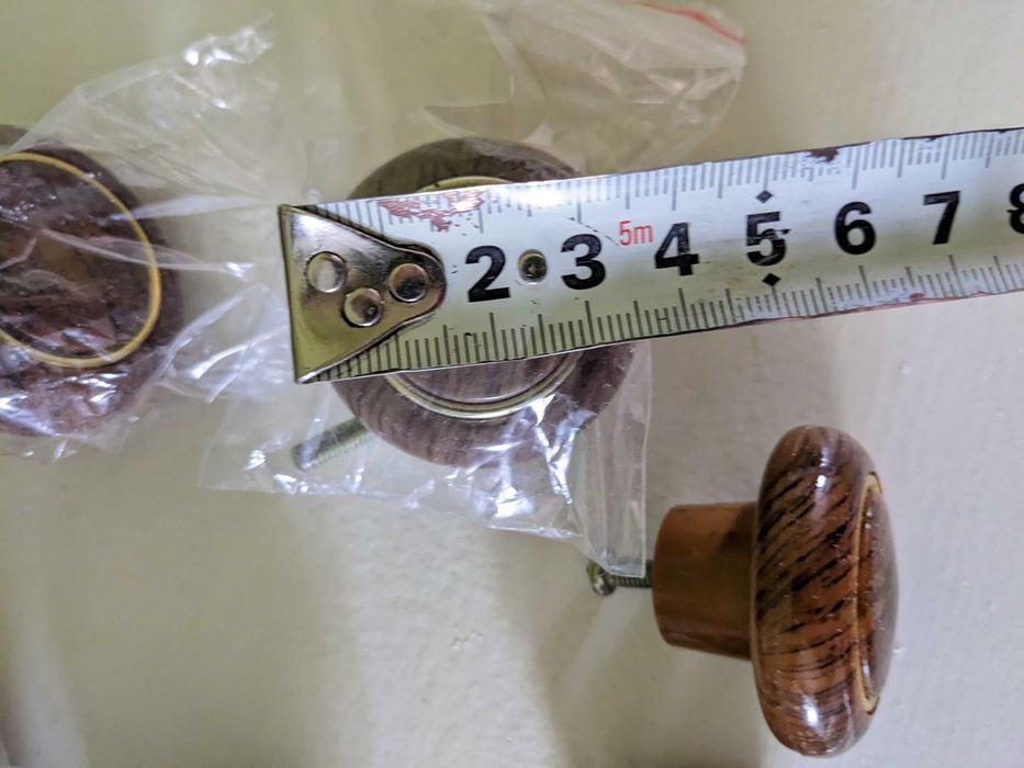 Ручки мебельные, кнопки