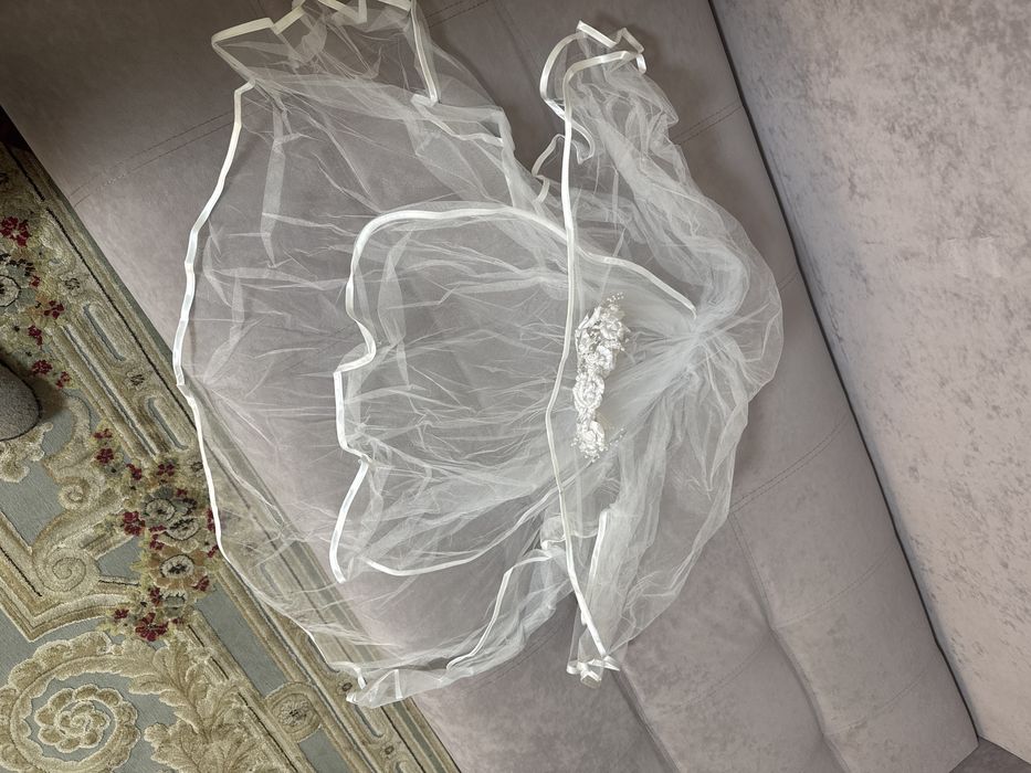 Свадебное платье 46-48 , продам