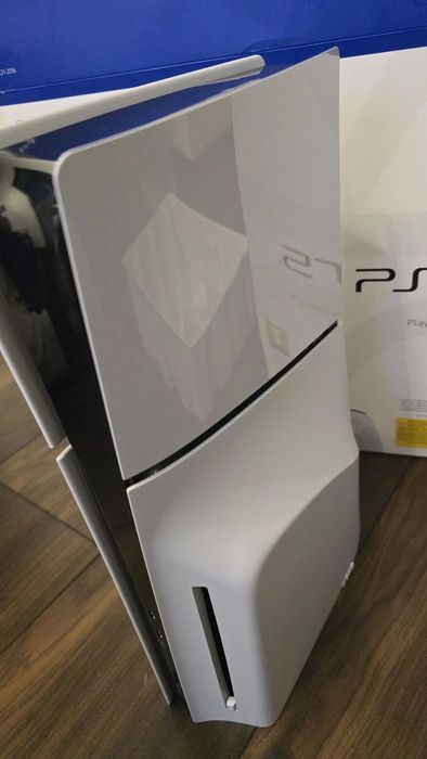 PlayStation 5 slim disk 1 tb