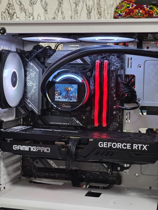RTX 5070 12 gb PALIT GAMINGPRO-S a'lo xolatda