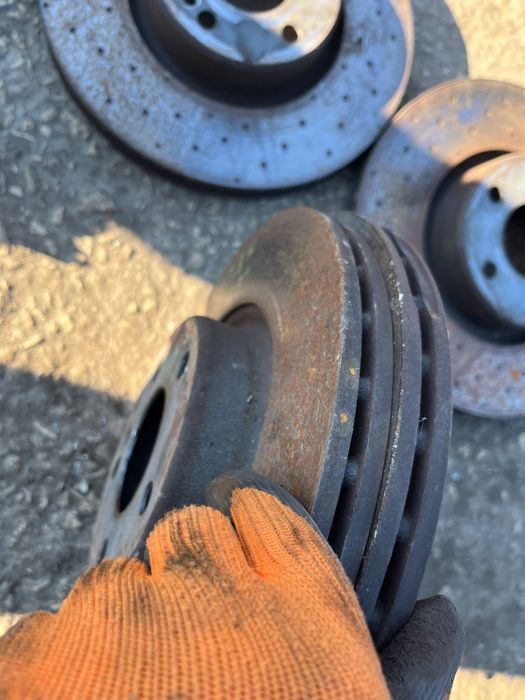 Предни и задни дискове и апарати за Mercedes W205 OM651