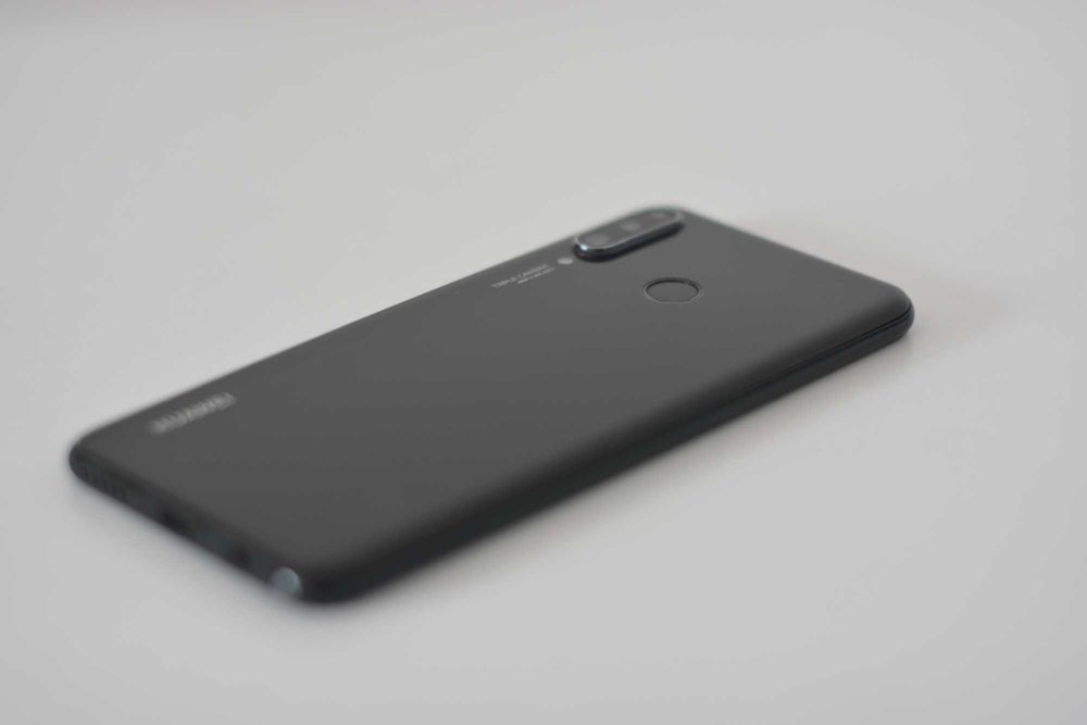 Huawei P30 Lite PENTRU PIESE