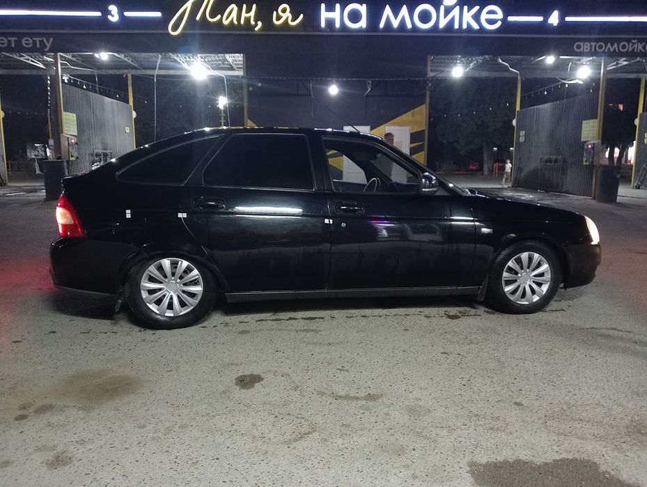 Приора хэтчбек люкс