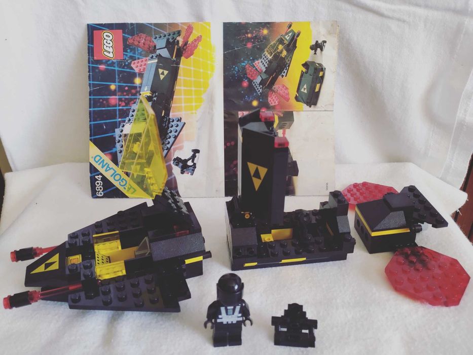 Lego Space Blacktron 6876 Alienator & 6894 Aerial Intruder