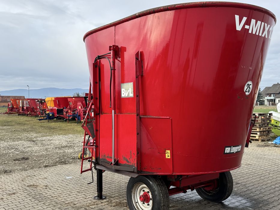 Remorca tehnologica/furajera Siloking / BvL  V-Mix12 12m3