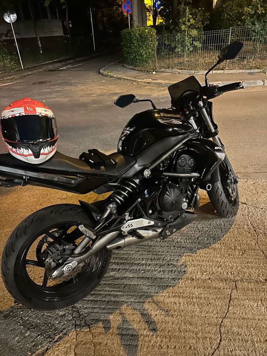 Kawasaki er6n.