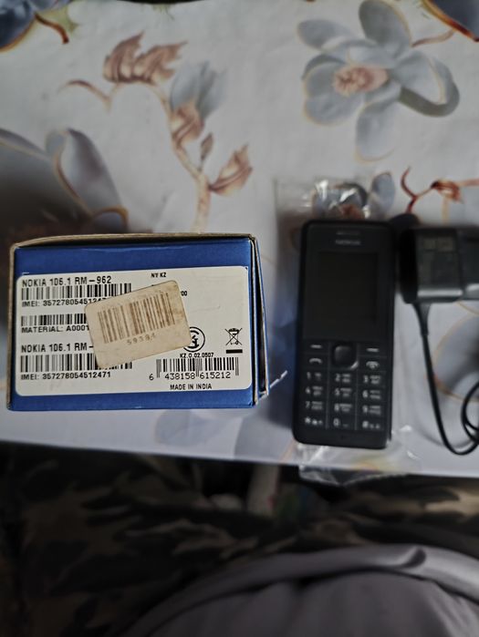 Продам сотовый телефон Nokia 106.
