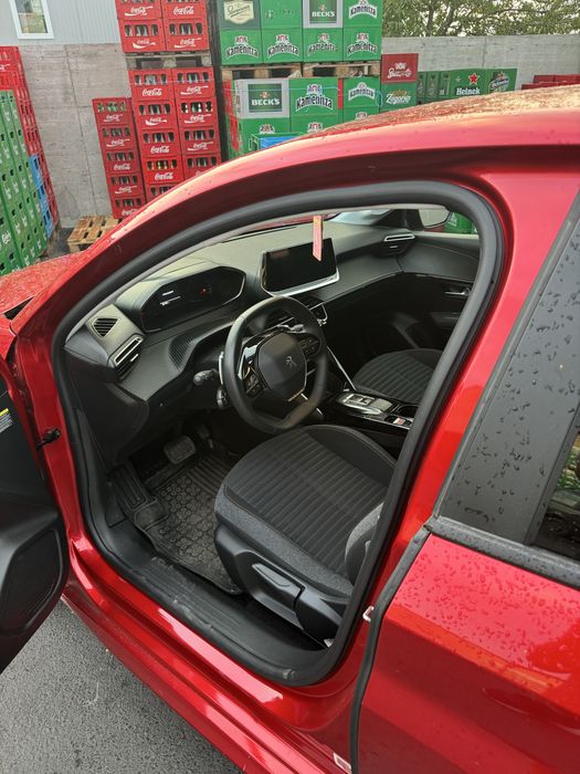 Peugeot 208 1.2 Бензин