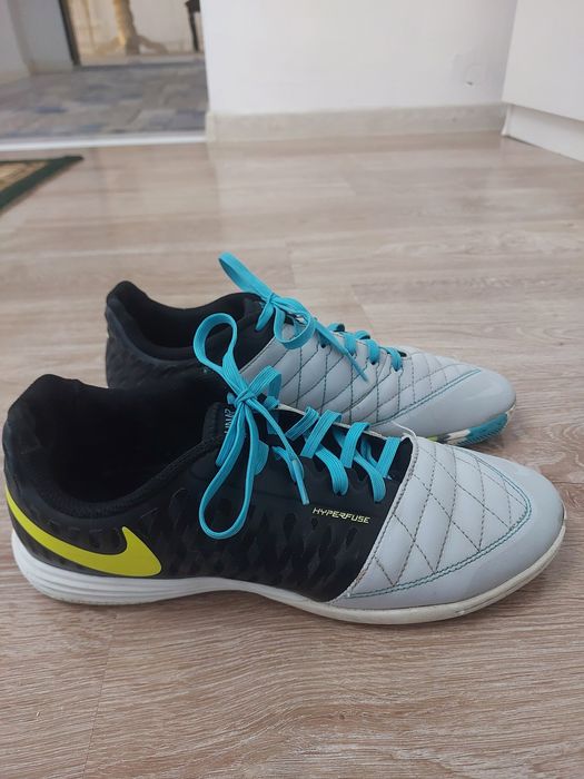 Кроссовка залник 42