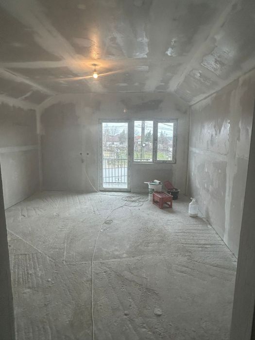 De vânzare casa cu mansarda