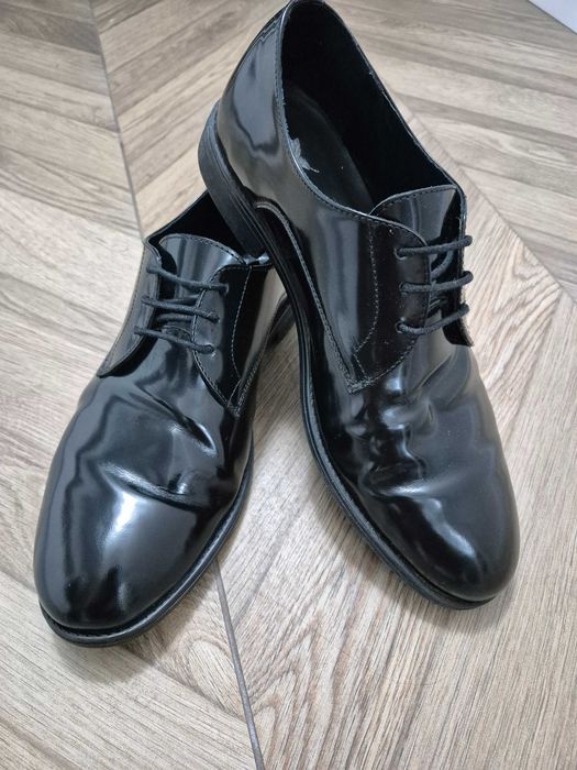 Pantofi piele (semilac) 43, aproape noi, purtați o singură dată