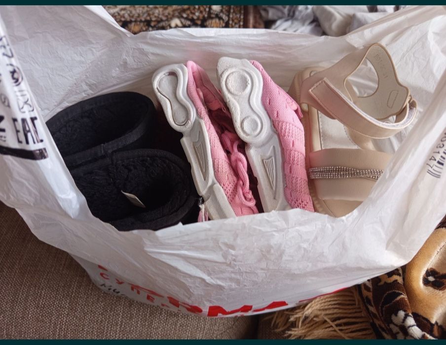 пакет вещей и обуви на девочку 10 лет