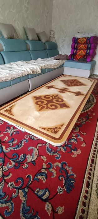 Жиналатын жер стол сатылады