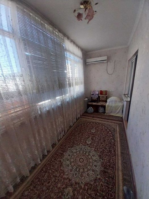 Srochno kvartira sotiladi Ibn Sino 1 xona bez mebel sotiladi