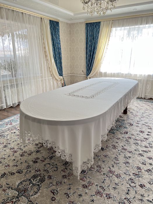 Продается овальный стол 3-3,3 м