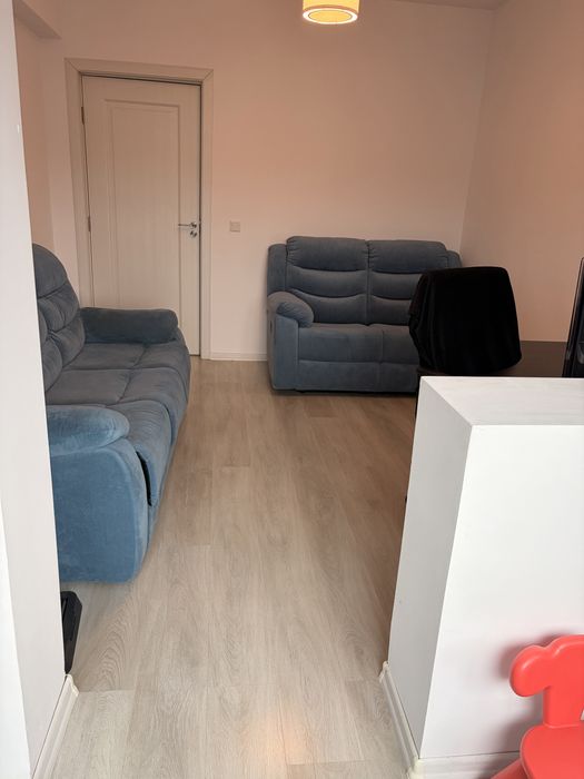 Apartamanet de vanzare cu doua camere decomandate si loc de parcare