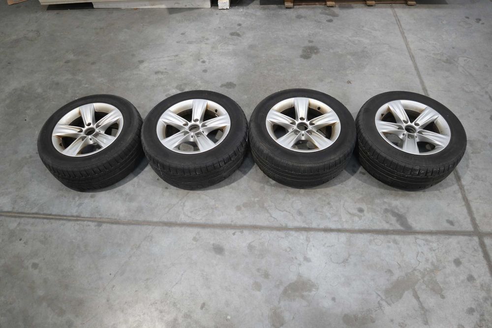 Джанти с гуми БМВ 16 цола style 391 F30 F31 F32 F36 с гуми Пирели