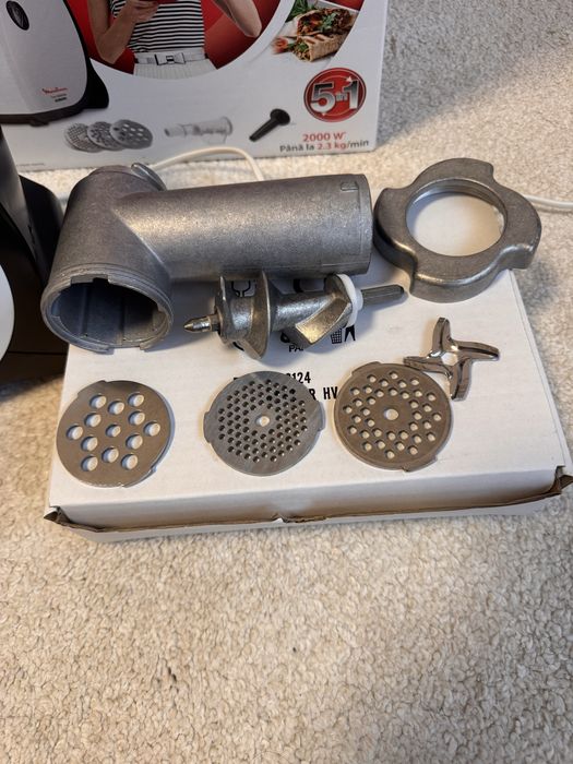 Masina electrica de tocat carne, Moulinex, 2000W