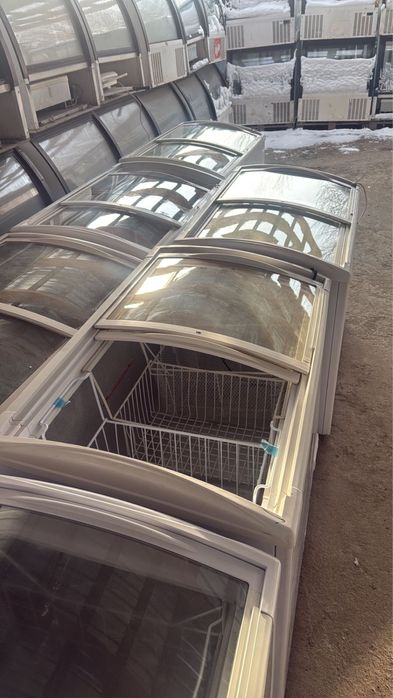 Морозильник витринный