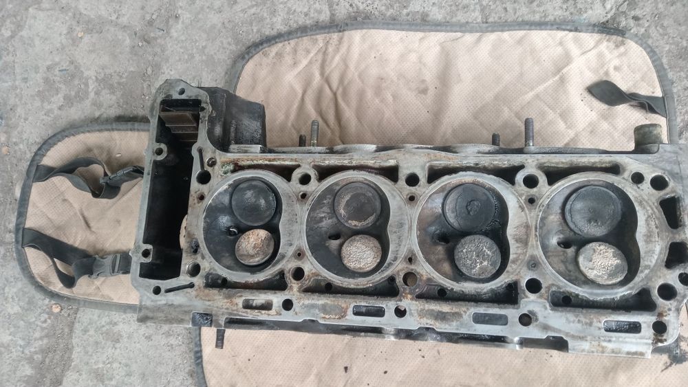 Продам головку Мерседес м102