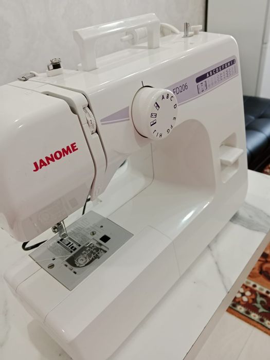 Швейная машинка для рукоделия